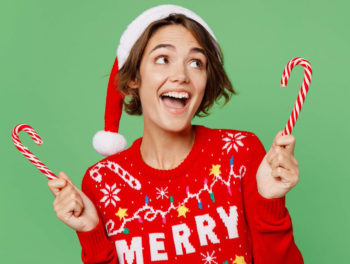 Barstool Sports on Twitter "PSA Be Careful When You Stick An Ornament