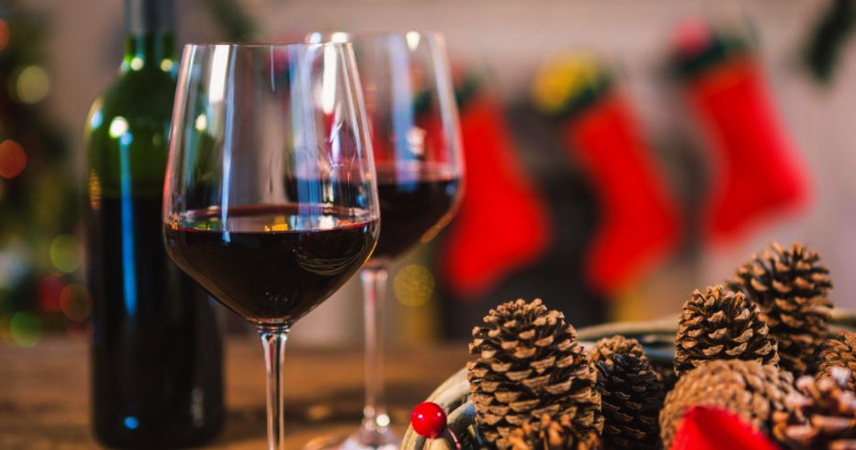 Green Dream Tours will be closed on Christmas Day to celebrate with our families, but we will be back on December 26 with our Napa/Sonoma Wine Tour. Visit greendreamtours.com to book. 
From our home to yours, Happy Holidays! 
#winery #winetour #napa #sonoma #sanfrancisco