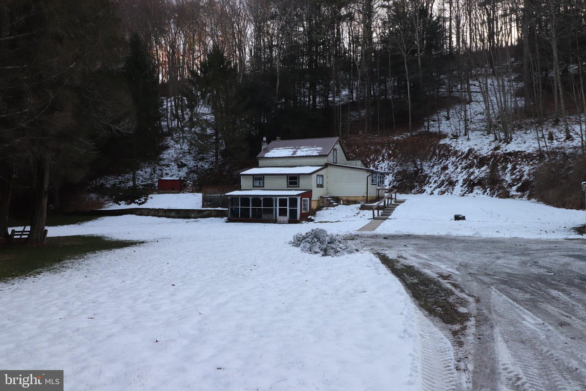 CassChies's tweet photo. New Listing! $270,000.00, 4BR, 1BA, 1630 57 DR #1630, Kunkletown, PA 18058, Full Details https://t.co/dkkrK6ZIjJ https://t.co/pUfB7G4Dff