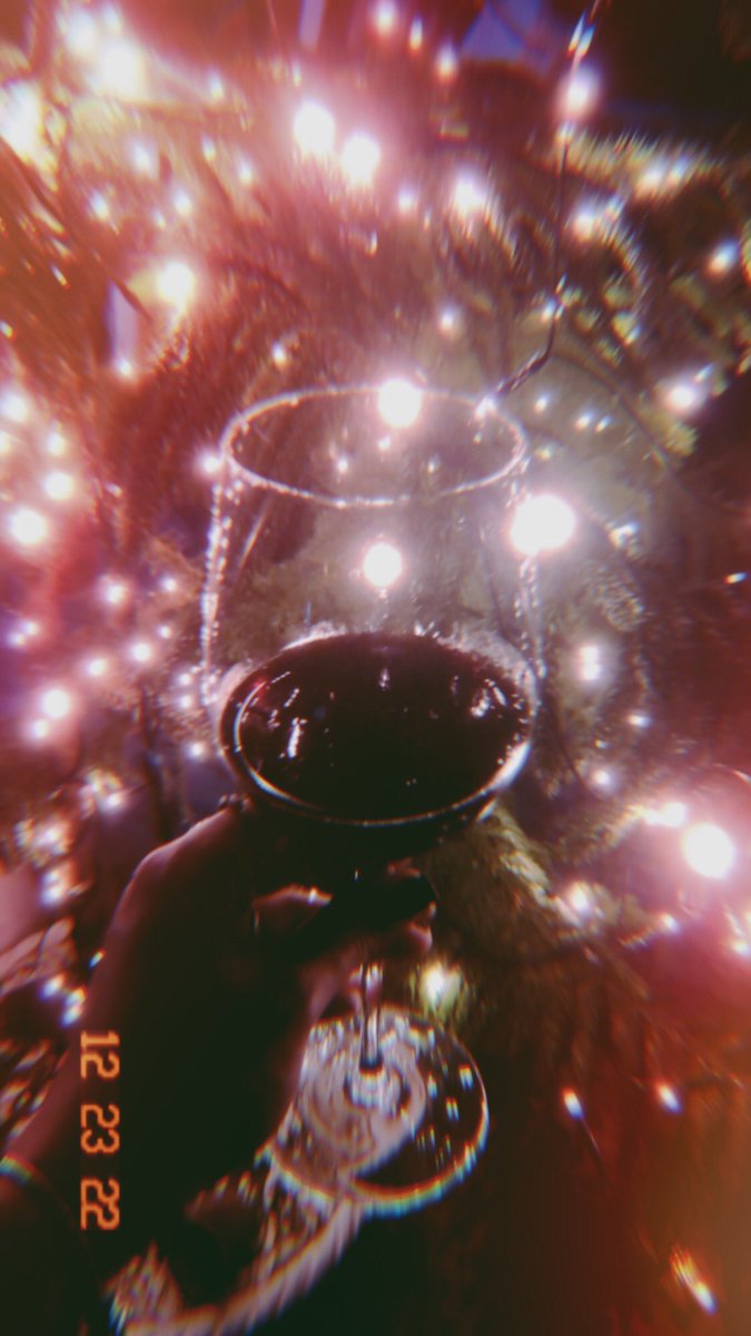 anggie24's tweet photo. Cheers! https://t.co/tjRhl16kec