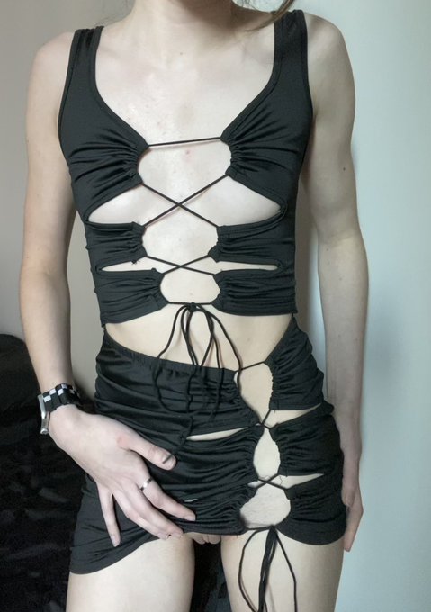 since everyone liked it so much last time, here&rsquo;s my dinner fit😌 https://t.co/AEyALT09A4