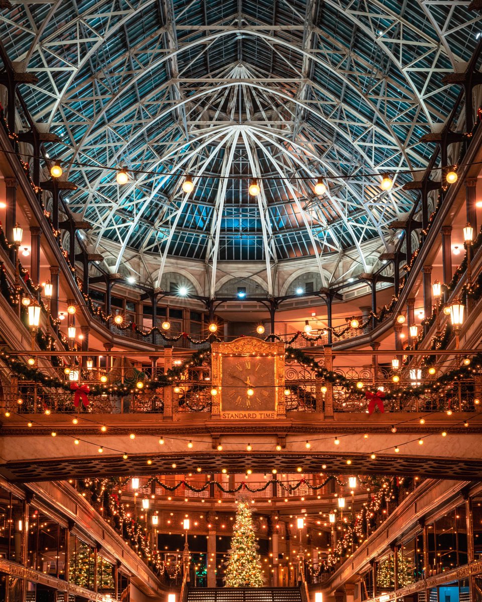 GabeWasylko's tweet photo. An Old Arcade Holiday in Cleveland, OH https://t.co/BoiCY7HV2l