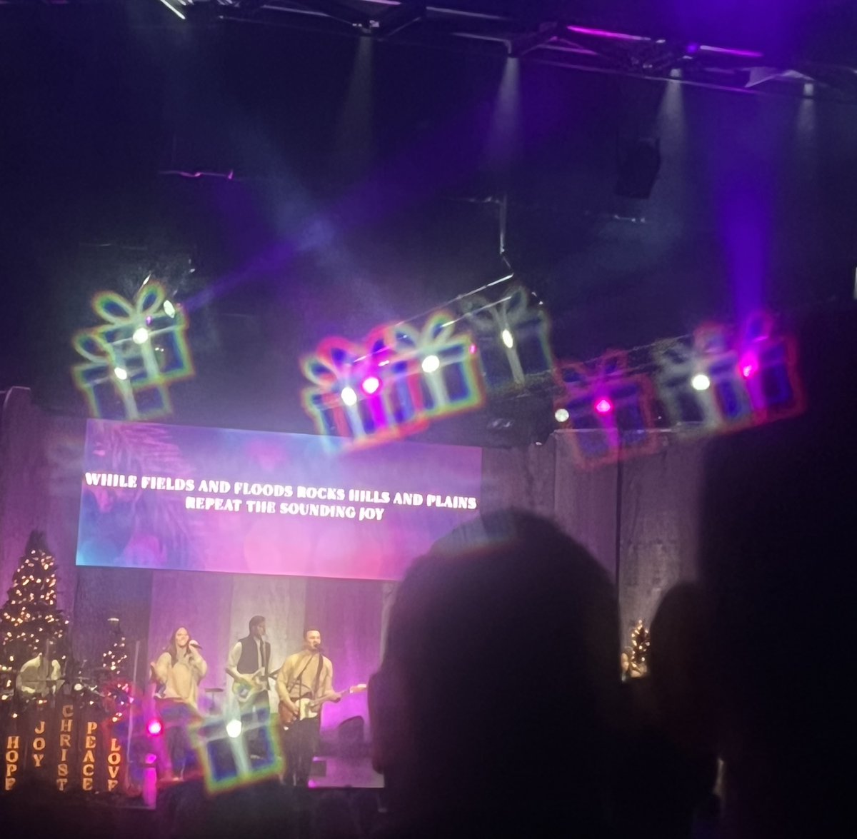 At the St. Charles/South Elgin Campus, we got ahold of some @HolidaySpecs during the ccclife.org/live service and every light became more magical. #ccclife