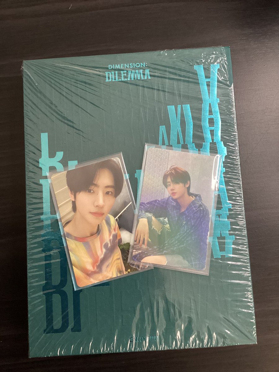 abcsshgdm's tweet photo. hiii guys, dahil Christmas na, these babies will be the perfect gift for yourself hahahahaha. interest check lng munaaaa before i post the prices. 😌🥹☺️ #jungwon #heeseung #jay #jake #sunghoon #sunoo #niki #enhypen #photocards https://t.co/2axkrXyvUG