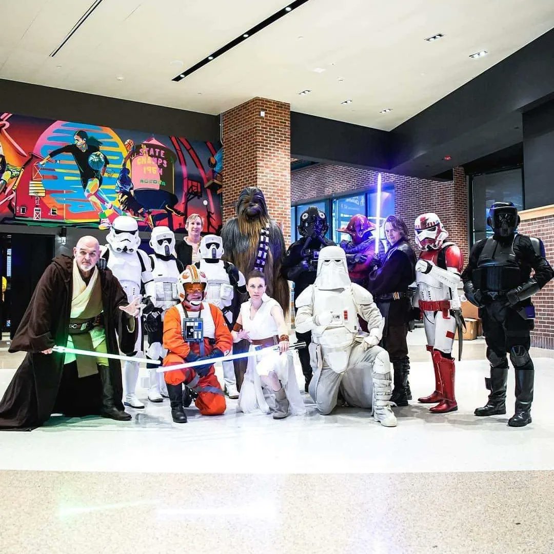 starwarsindiana's tweet image. Last Sunday (18 December 2022) @Bloodfin and @MosEspaBase worked together to celebrate Star Wars Night with the Indiana @Pacers. We hope that all those who interviewed Chewie speak Shyriiwook...