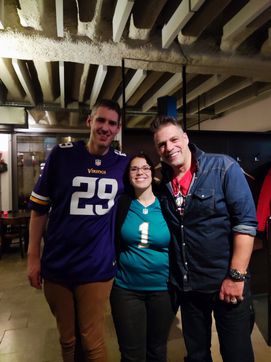 Tripple geschafft. Was ein geiler Abend. #pillefürdenmann <a href="/CSpengemann/">Carsten Spengemann</a> <a href="/MikeLS91/">Mike Stiefelhagen</a> <a href="/RomanMotzkus/">Roman Motzkus</a>