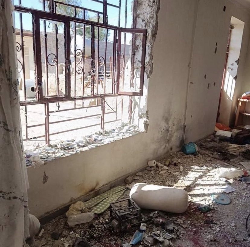 chelseahartisme's tweet image. The aftermath of Islamic Republic assault on #Izeh. Heavy military artillery continuing to be used on civilians.

Only reason you’re not hearing news out of Iran is because they have a national chokehold on the internet. We are just now getting the news. #OpIran #IranRevolution