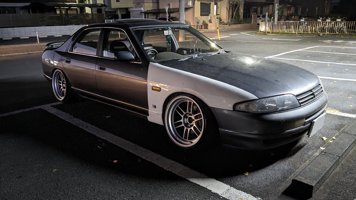 manman33skyline's tweet photo. 車検取得し、無事公道に戻って参りました🫡
ホイール 前後ENKEI RPF1RS 10.5j +10 

電球字光と写真では分かりにくいけど柿本改のフルメガN1デュアル、たまらねぇ〜☺️

フェンダーはそのうち塗ります🙃 https://t.co/yrC8EWxvCy