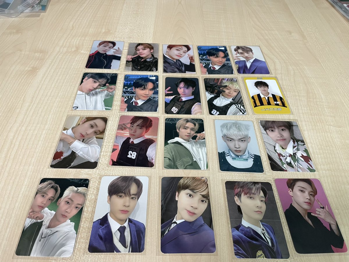 aebbistore's tweet photo. WTS 🇲🇾 YE sale
#aebbisell
THE BOYZ Photocard 

RM 3 each

📦 exc local postage
📬 dm if interested

❌ some items have minor defects. do not claim if you are sensitive to minor defects

#pasartheboyz #pasartbz https://t.co/1okEoaIA0u