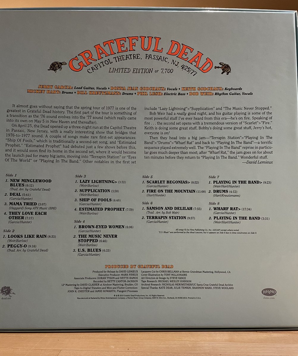 JasonBrookner's tweet image. Dear @lemieuxdavid: I know a guy who works for the company who makes these LP boxes and he just gave me one (better late than never).  But SANS LPs!  Seems like there’s an opportunity here some bartering,no?  Parle-moi!!