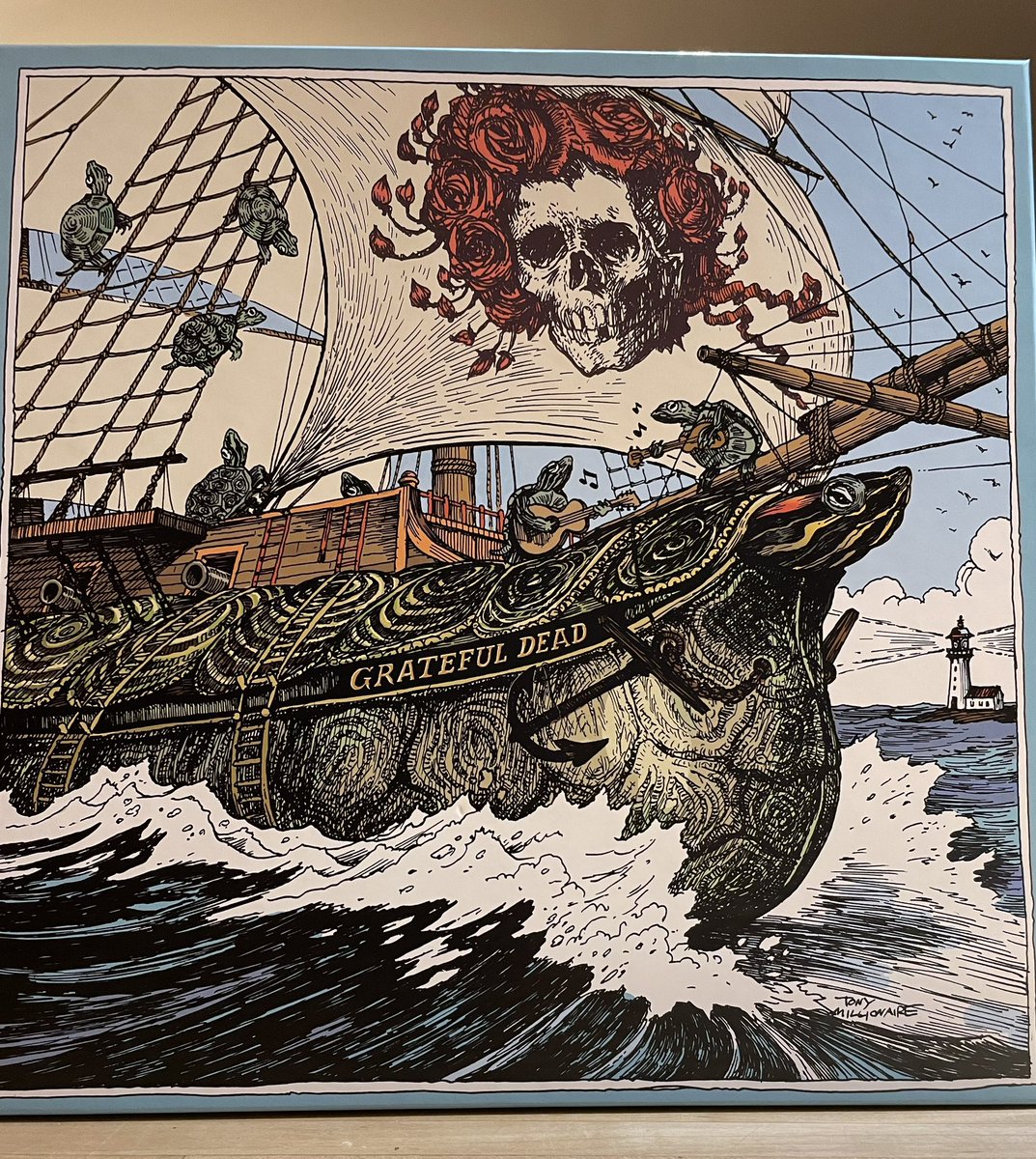 JasonBrookner's tweet image. Dear @lemieuxdavid: I know a guy who works for the company who makes these LP boxes and he just gave me one (better late than never).  But SANS LPs!  Seems like there’s an opportunity here some bartering,no?  Parle-moi!!