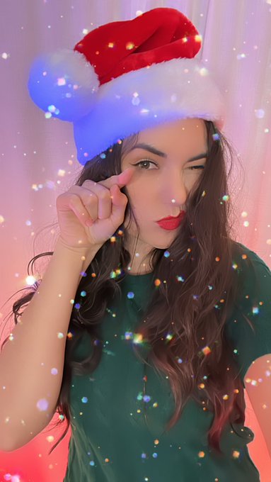 Alright let&rsquo;s do this, live now with more giveaways! Day 23 of the Adventure calendar GET IN HERE 🎉🎁<a href="/tag/movienight"class="tags"><span>#movienight</span></a>