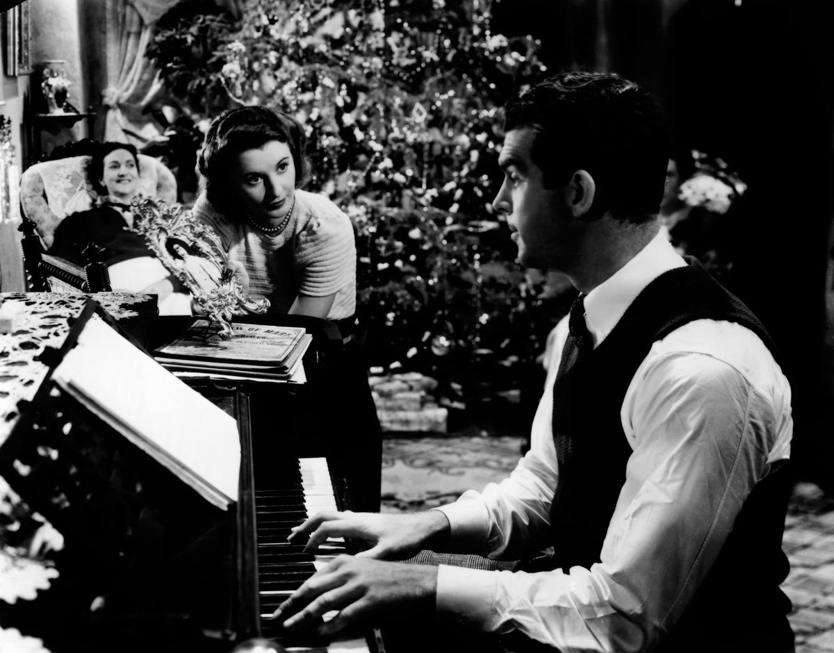 sbliss89's tweet photo. My favorite genre of Christmas movie is Barbara Stanwyck watching hot guys play piano. #TCMParty https://t.co/bt2KkHeRva