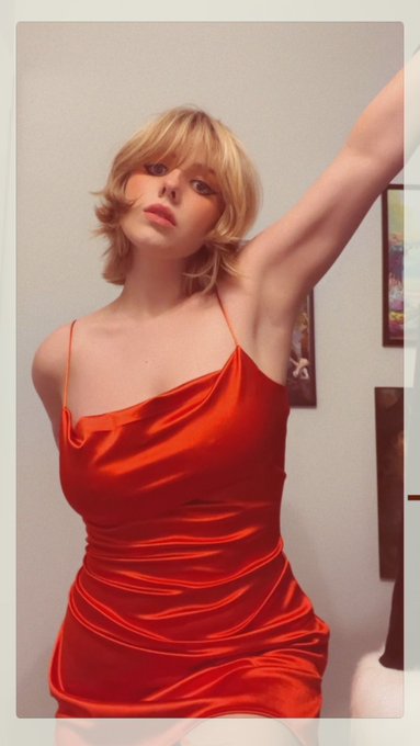 le tits now https://t.co/CRHMzYH2si<a href="/tag/maythe4thbewithyou"class="tags"><span>#maythe4thbewithyou</span></a>