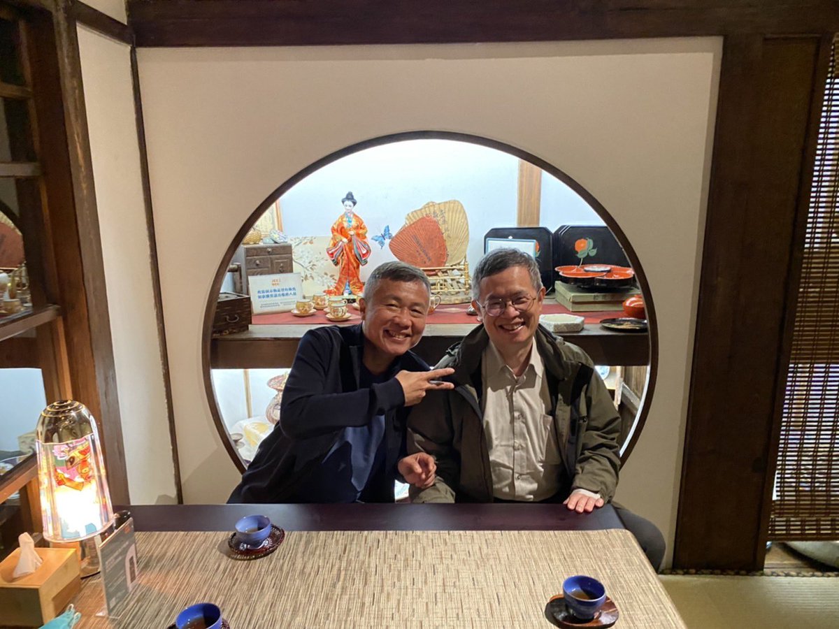 As time goes by! My buddy LeeFei Cheng since 1973 as my high school and college pal, we are ready for 50th anniversary next! 時光總是在我們眼前呈現美好的回憶！