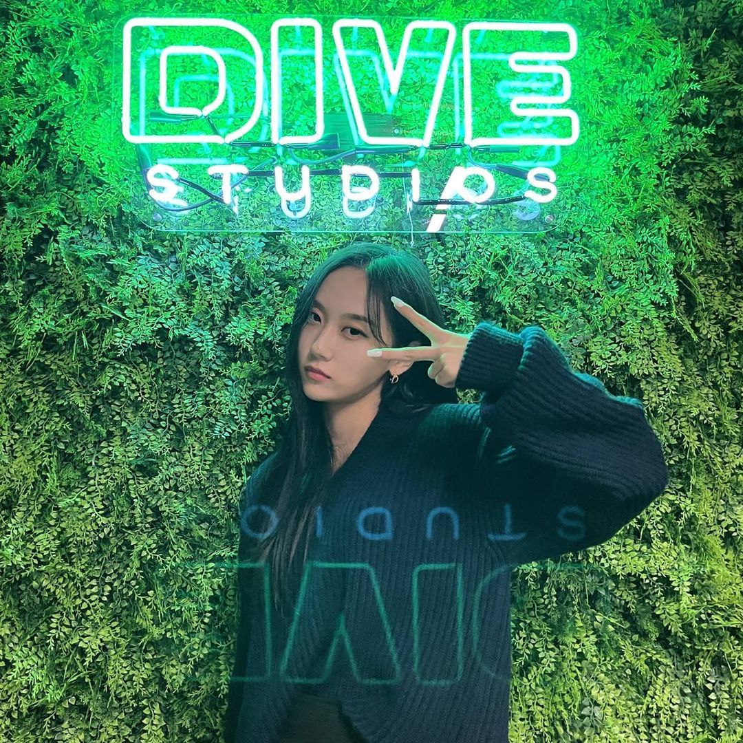 dongyoochre's tweet photo. ☆ 𝘐𝘵'𝘴 𝘢 𝘣𝘦𝘢𝘶𝘵𝘪𝘧𝘶𝘭 𝘯𝘪𝘨𝘩𝘵, 𝘸𝘦'𝘳𝘦 𝘭𝘰𝘰𝘬𝘪𝘯𝘨 𝘧𝘰𝘳 𝘴𝘰𝘮𝘦𝘵𝘩𝘪𝘯𝘨 𝘥𝘶𝘮𝘣 𝘵𝘰 𝘥𝘰, 𝘩𝘦𝘺 𝘣𝘢𝘣𝘺, 𝘐 𝘵𝘩𝘪𝘯𝘬 𝘐 𝘸𝘢𝘯𝘯𝘢 𝘮𝘢𝘳𝘳𝘺 𝘺𝘰𝘶, 𝙝𝙚𝙮 𝙗𝙖𝙗𝙮, 𝙄 𝙩𝙝𝙞𝙣𝙠 𝙄 𝙬𝙖𝙣𝙣𝙖 𝙢𝙖𝙧𝙧𝙮 𝙮𝙤𝙪.☆ https://t.co/VAtamCTudr