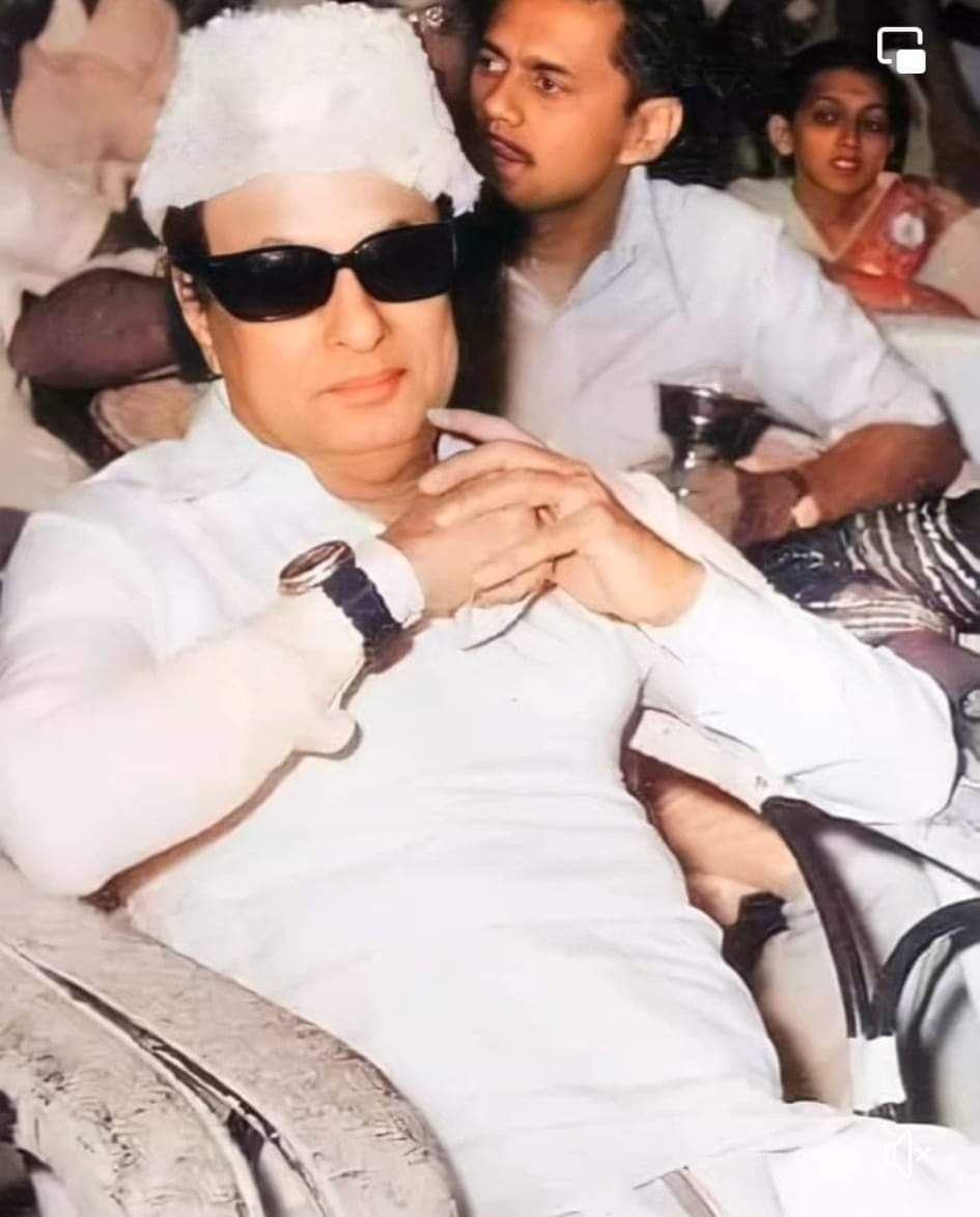 Dhanaakutty1's tweet photo. நினைவு நாட்களில் மட்டும் 
நினைவிலிருப்பவனல்லன் இவன் 

நினைவிருக்கும் வரை 
நிலைத்திருக்கும்

நிரந்தரமானவனவன் 🔥🔥🔥

தங்கத்தலைவன் 😍 https://t.co/9mdGzfjZh6