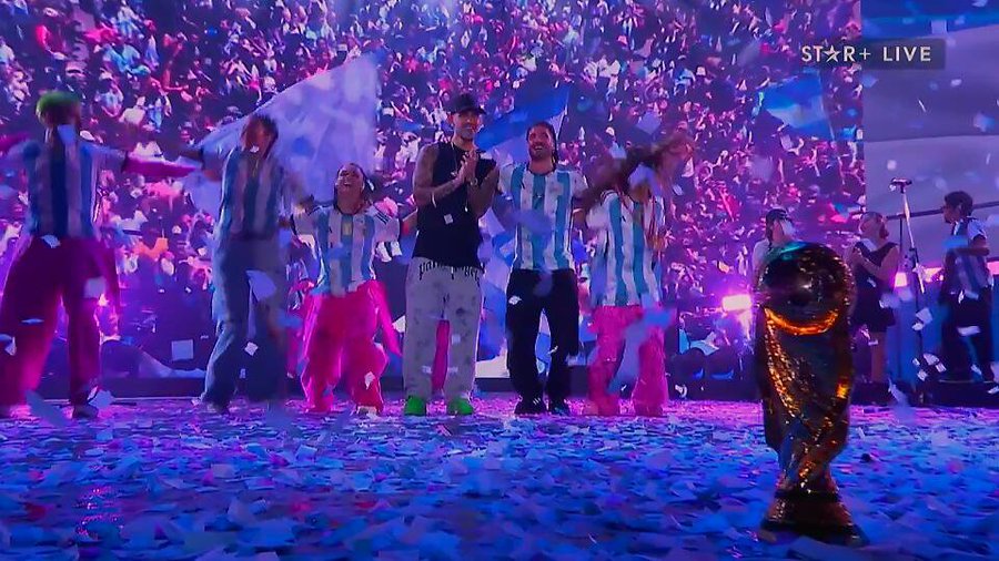 De Paul volvió a acompañar a Tini en su show e invitó a otro campeón del mundo - ElDoce.tv