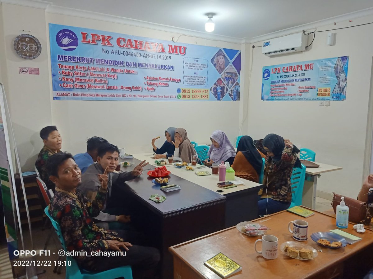 Yasinan rutinan satu Minggu sekali bersama staf cahaya mu 🤗
#rumahalamsutra
#sumarrecon
#lippocikarang
#harapanindah
#kemangpratama
#ancol
#bsdcity
#citrarayatangerang
#citrarayacikupa
#perumahanalamsutra
#kemangpratama
#kemangjakarta
#pantaiindahkapuk
#pondokindahmall
#ancol