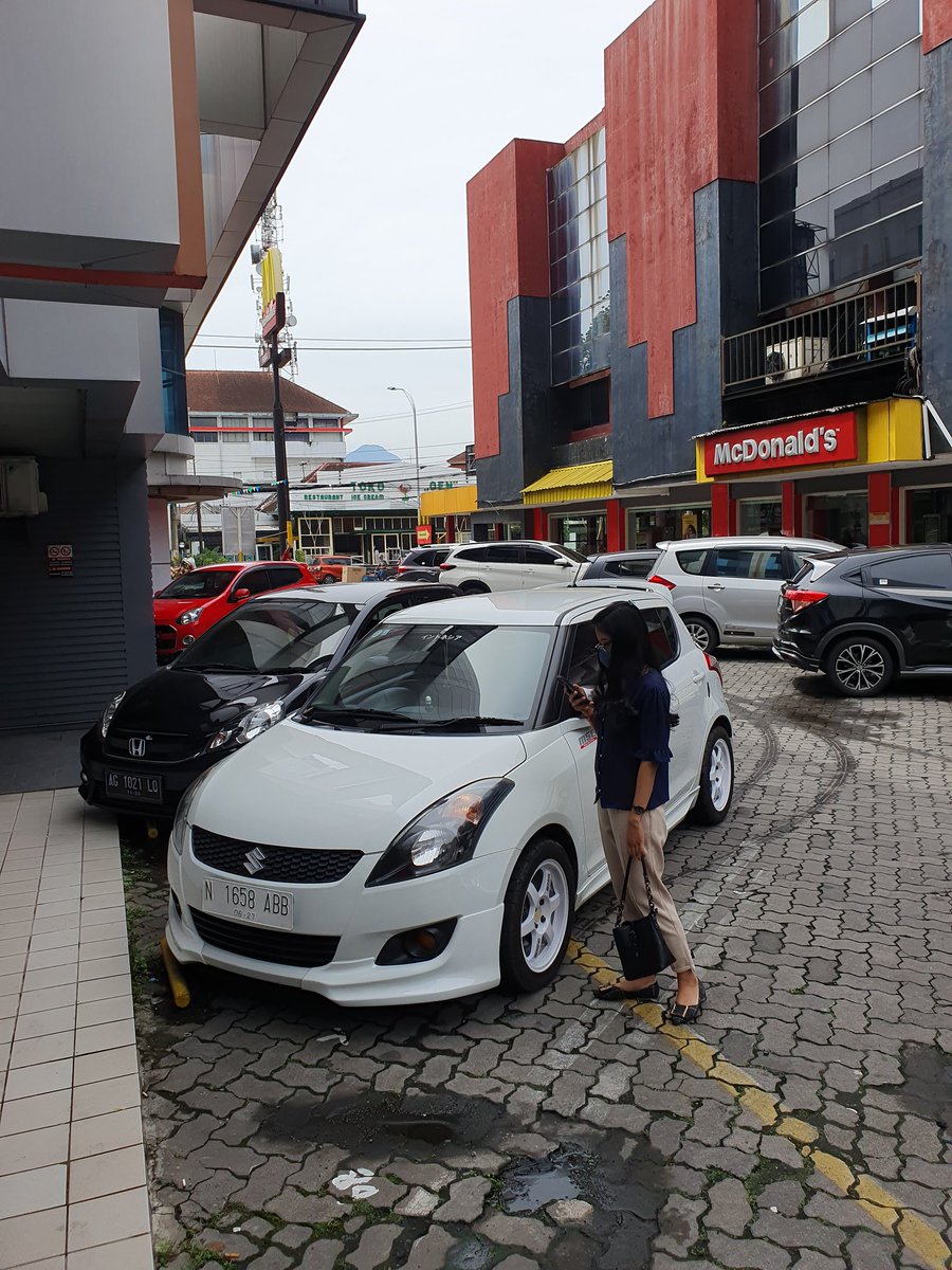 BayuSemelekete's tweet photo. Love and car are different, but i cant make it different. Its one ❤. https://t.co/SZu0t9SJEt
