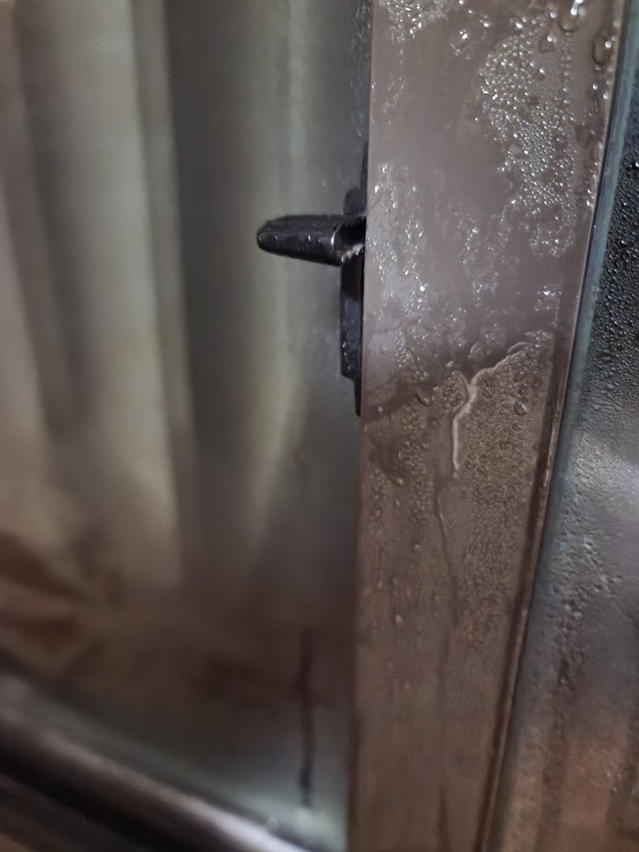 pc_cyn's tweet photo. All other crystal windows professionally installed also suffering from freezing, icing over and "sweating" from inside. This is today when temp at its lowest, should this be happening from inside the house to Crystal windows? Appreciate any help. https://t.co/0BQDuew35K
