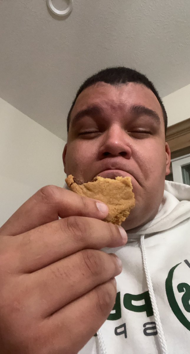 My girlfriend and I made <a href="/adamweber/">adamweber</a> ‘s grandma’s cookies today from Church Service last weekend… HIGHLY recommend for Christmas time 👌🏽