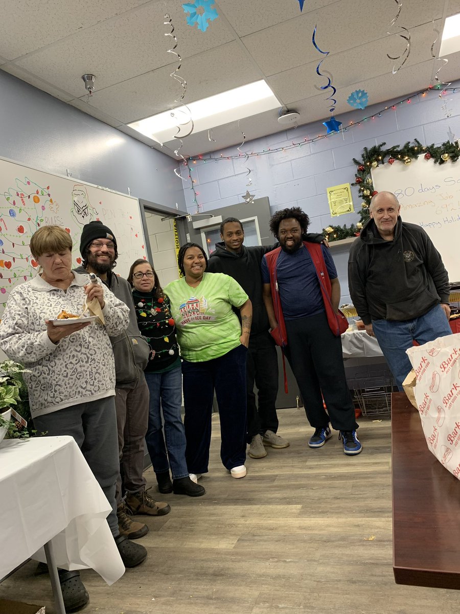 Tricia Genthe (@genthetricia) on Twitter photo Santa came early in Piscataway for our overnight team!! Enjoy everyone. <a href="/church1230md/">Tom</a> <a href="/adam100uk/">Adam Dickinson</a> <a href="/FloydDuchi/">floyd</a> @MikeStrader87 <a href="/MichaelAchea45/">Michael Acheampong</a> Santa came early in Piscataway for our overnight team!! Enjoy everyone. <a href="/church1230md/">Tom</a> <a href="/adam100uk/">Adam Dickinson</a> <a href="/FloydDuchi/">floyd</a> @MikeStrader87 <a href="/MichaelAchea45/">Michael Acheampong</a>
