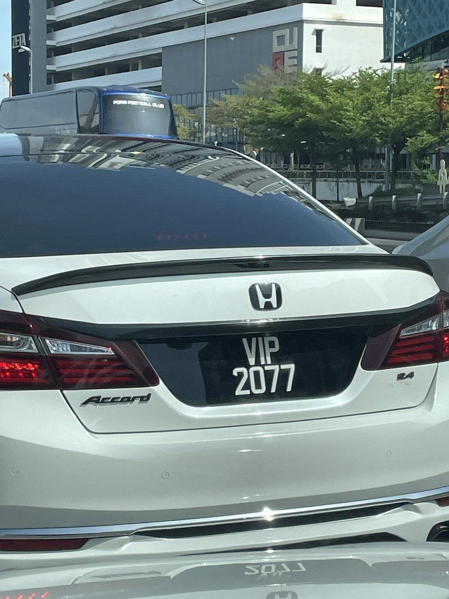 Why every car with this kind of plate number always driving like a d*ckhead?! Road safety is everyone’s responsibility