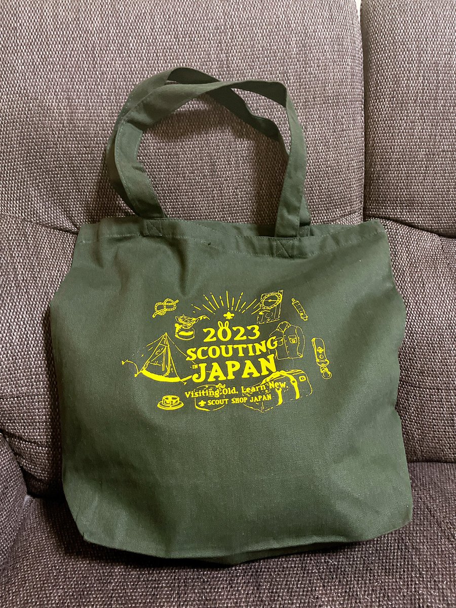 さて今年もこの季節です！
クリスマスイブに届くという粋な計らい(偶然)がありました笑

いい商品ばかり入ってて良かったです
#ボーイスカウト #福袋 #ボーイスカウト100周年