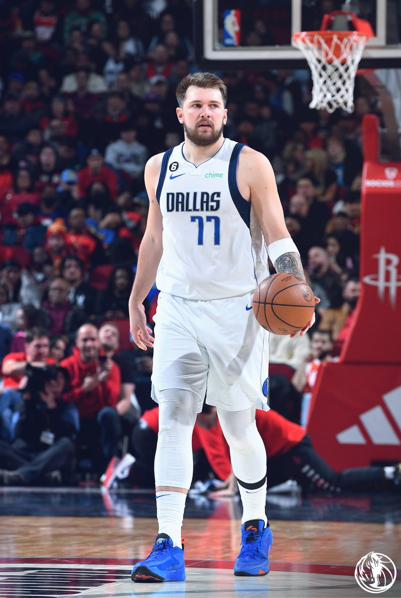 50 puntos, 8 rebotes y 10 asistencias para Luka Doncic en la victoria ante Houston Rockets. 🔥🏀 #MFFL