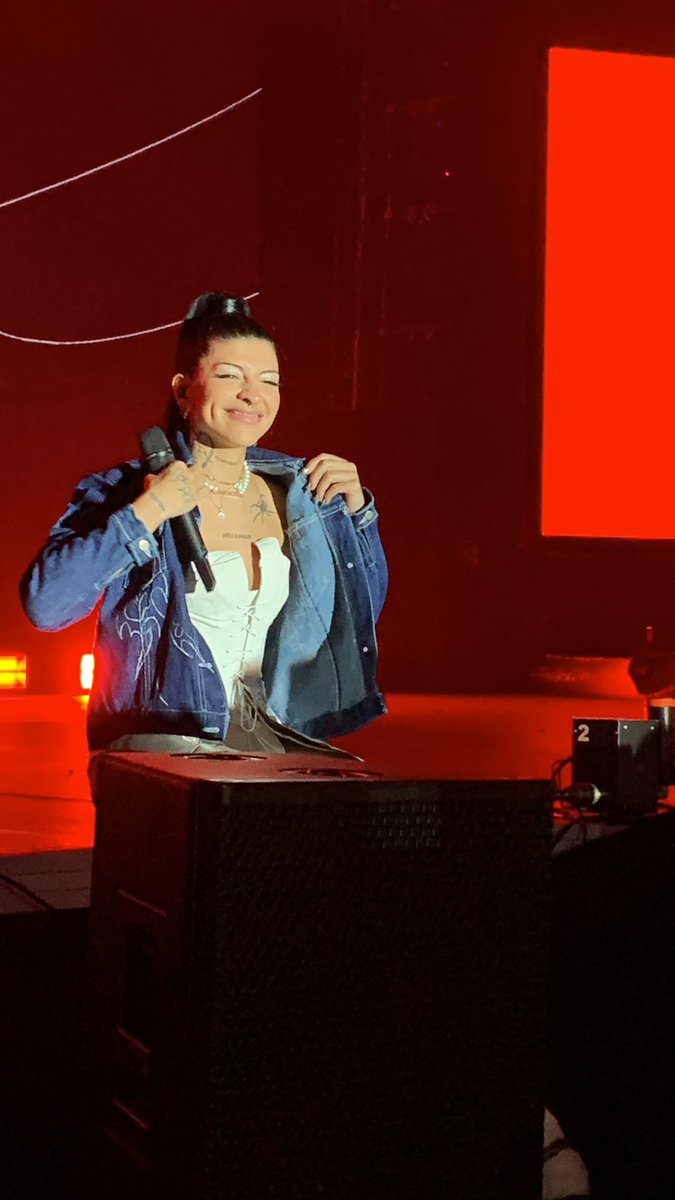 cielo_blog's tweet photo. Si ubican que aún no supero el concierto de mi diosa Cazzu😍♥️ (Gracias a mi amorcito que pude ir a verla)🥹 https://t.co/CjLDxRdX6I