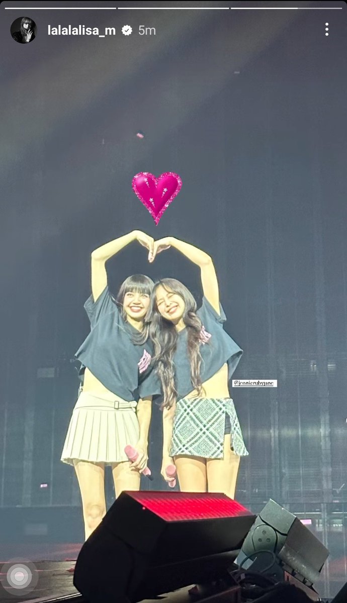 ria || tweet media