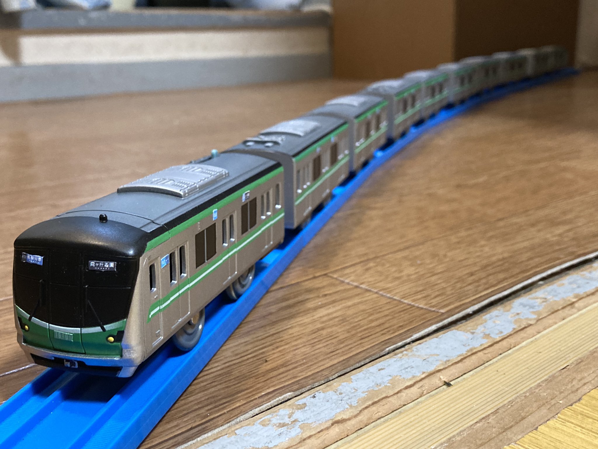 プラレール 東京メトロ千代田線16000系&6000系 Amazon.co.jp: プラレール S-18 東京メトロ 千代田線 16000系