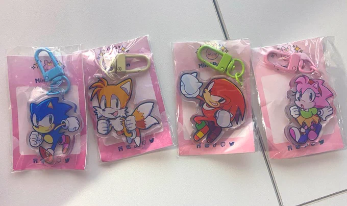 GIVING AWAY ALL 4 OF THE CLASSIC SONIC KEYCHAIN SET!!!   