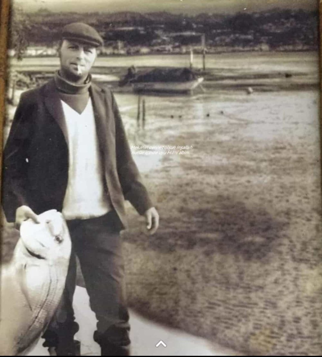 Silivri balıkçılarından Hilmi Günal vefat etmiştir. Cenazesi bugün öğle namazına müteakip Piri Mehmet Paşa Camiinden kaldırılarak Silivri Yeni Mezarlığına defnedilecektir.
#silivribalıkçıları