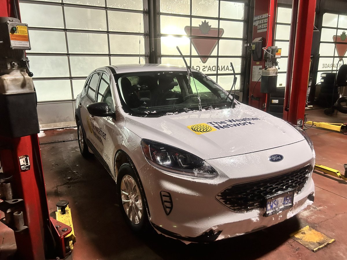 StormhunterTWN's tweet image. So, this is my sleeping spot for tonight. The manager of the Canadian Tire saw me in the parking lot and invited me in. So, super safe and warm for the night. Huge thank you to Dana! @weathernetwork #onwx #ONStorm