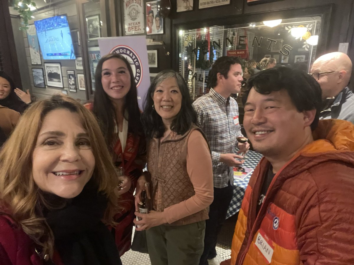 uniteddemclubsf's tweet photo. That’s a wrap! Here’s a few more fun selfies from the evening including our friend @B_Quizzle from @sf_cadc Joseph Sweiss from @swanasfdems and CADEM Delegate (and United Dems board member) Stephanie Lehman among others💙💙💙 https://t.co/trhsZ9DsM4