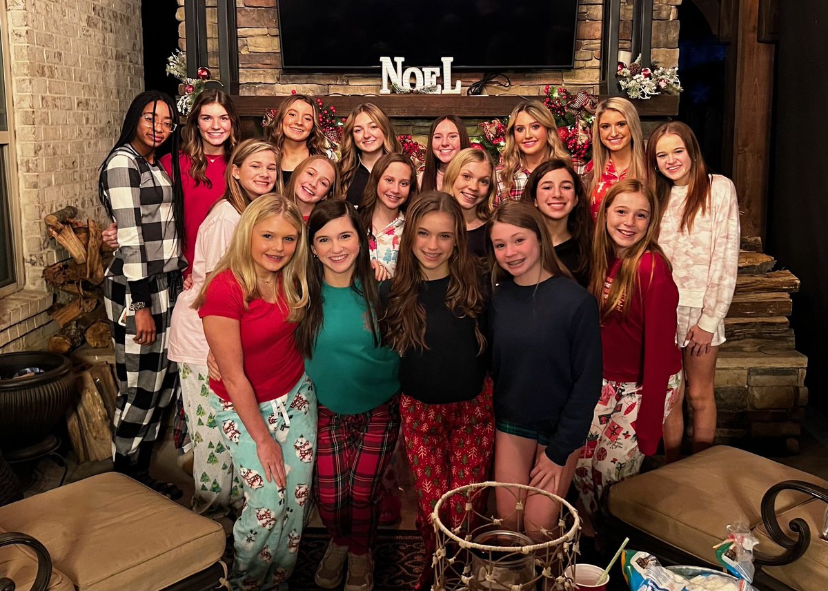 Cheer Christmas Parties!🤍💚🎄