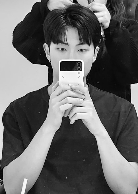 อหนัมจุนหล่อมากอย่างเนียบเลย https://t.co/cxwqvAlaf5<a href="/tag/%E0%B8%95%E0%B8%A5%E0%B8%B2%E0%B8%94%E0%B8%99%E0%B8%B1%E0%B8%94%E0%B8%9A%E0%B8%B1%E0%B8%87%E0%B8%97%E0%B8%B1%E0%B8%99"class="tags"><span>#ตลาดนัดบังทัน</span></a><a href="/tag/%E0%B8%81%E0%B8%B2%E0%B8%A3%E0%B9%8C%E0%B8%94%E0%B8%88%E0%B8%B4%E0%B8%99"class="tags"><span>#การ์ดจิน</span></a><a href="/tag/%E0%B8%81%E0%B8%B2%E0%B8%A3%E0%B9%8C%E0%B8%94%E0%B8%9E%E0%B8%B5%E0%B9%88%E0%B8%88%E0%B8%B4%E0%B8%99"class="tags"><span>#การ์ดพี่จิน</span></a>