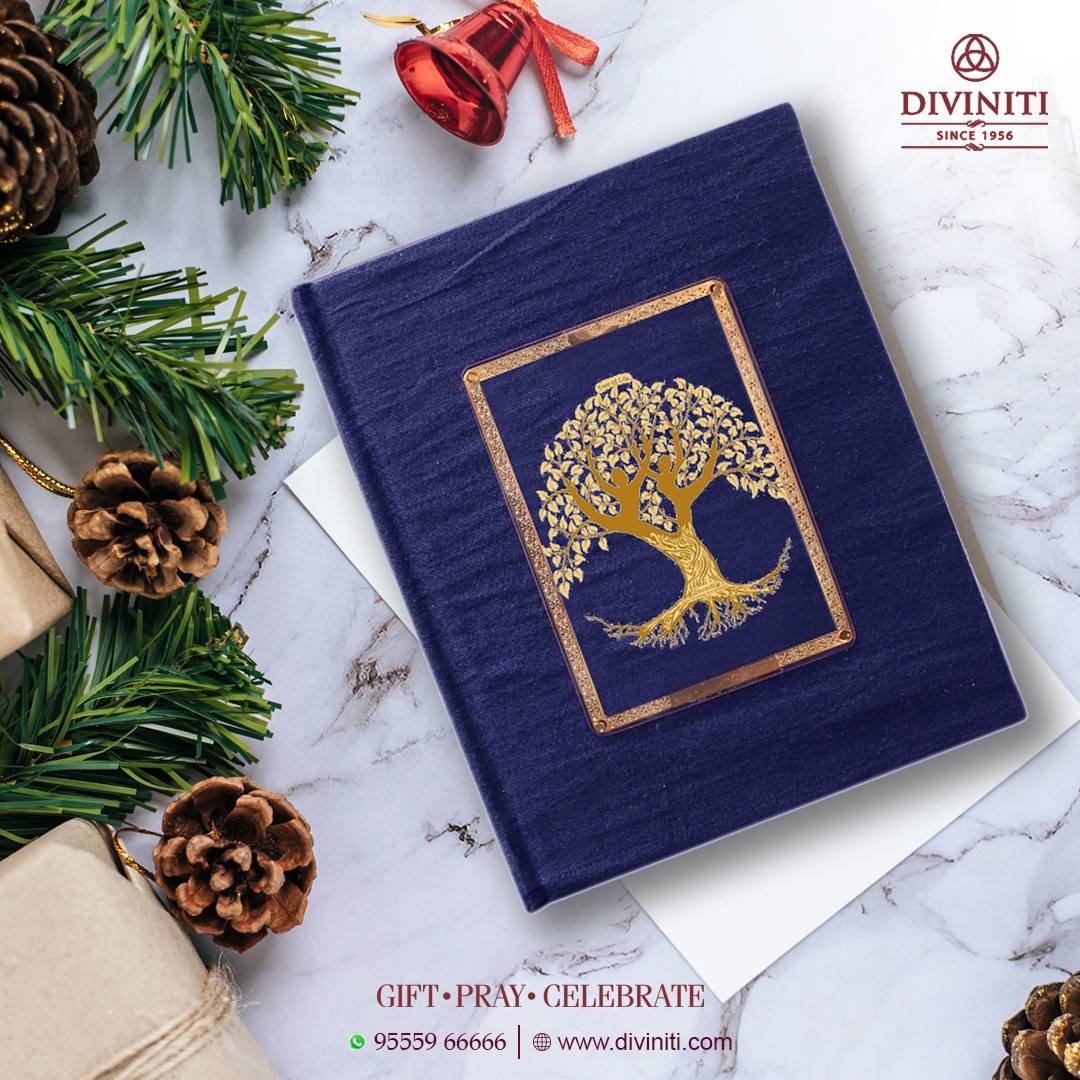 houseofdiviniti's tweet image. Start the new year on an organized note with Diviniti’s finest collection of 24 CARAT GOLD-PLATED JOURNALS

For orders
Call us 9555966666
or Visit Us 
👇
bit.ly/3BX0gZg

#newyeargiftideas #newyeargift2023 #NewYearGifting #journals #notebooks #diarygift #Diviniti