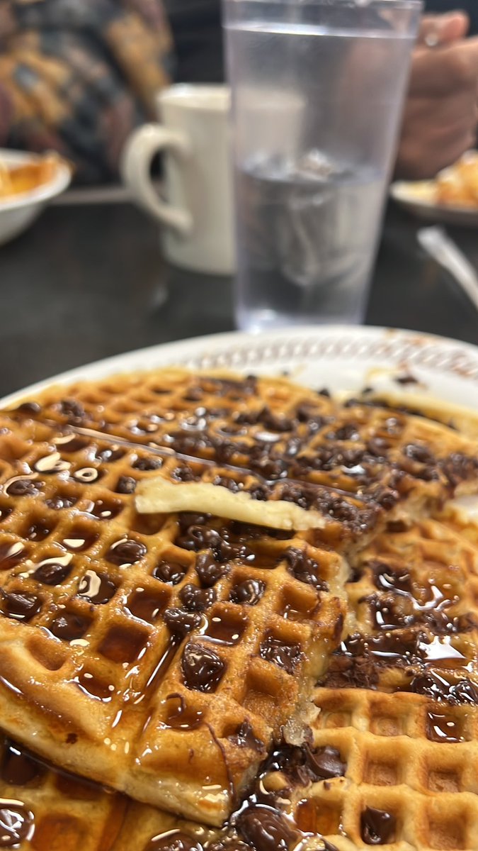 This is how every drunk night should end . 💜💜 <a href="/WaffleHouse/">Waffle House</a>
