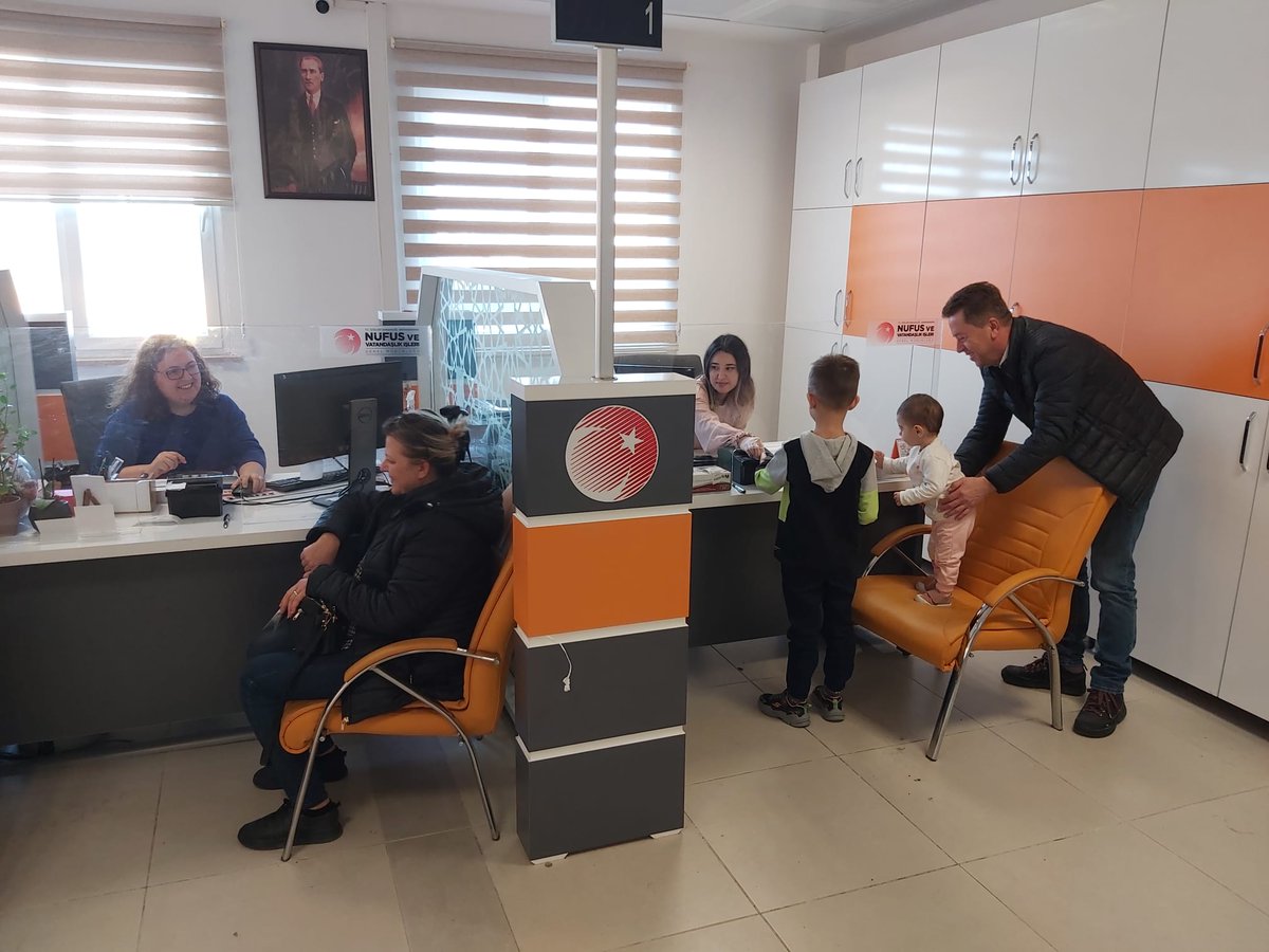 Ergene Nüfus Müdürlüğü (@nufusergene) on Twitter photo Ergene İlçe Nüfus Müdürlüğü olarak hafta sonu mesaisinde vatandaşlarımıza hizmet vermeye devam ediyoruz. #HayatınızınHerAnında
<a href="/TCNufus/">Nüfus ve Vatandaşlık İşleri Genel Müdürlüğü</a>
<a href="/sefikaygol/">Şefik AYGÖL</a>
<a href="/tekirdagilnufus/">Tekirdağ İl Nüfus ve Vatandaşlık Müdürlüğü</a>
<a href="/TulgarAydogan/">Aydogan TULGAR</a> Ergene İlçe Nüfus Müdürlüğü olarak hafta sonu mesaisinde vatandaşlarımıza hizmet vermeye devam ediyoruz. #HayatınızınHerAnında
<a href="/TCNufus/">Nüfus ve Vatandaşlık İşleri Genel Müdürlüğü</a>
<a href="/sefikaygol/">Şefik AYGÖL</a>
<a href="/tekirdagilnufus/">Tekirdağ İl Nüfus ve Vatandaşlık Müdürlüğü</a>
<a href="/TulgarAydogan/">Aydogan TULGAR</a>