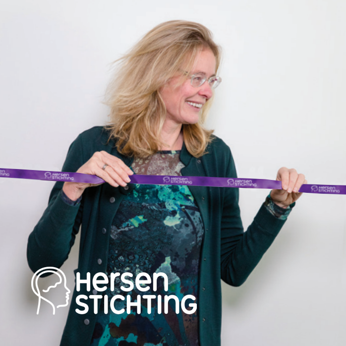 hersenstichting's tweet photo. βIn Nederland hebben ruim 4 miljoen mensen een hersenaandoening. Dat is 54 x volle Kuip. Een probleem van deze omvang en complexiteit kun je alleen samen oplossen.β - Merel, directeur Hersenstichting. #samenmeerimpact (1/2)
Benieuwd naar onze impact? π https://t.co/oV8cOgDWHy https://t.co/EPMpNtouEF