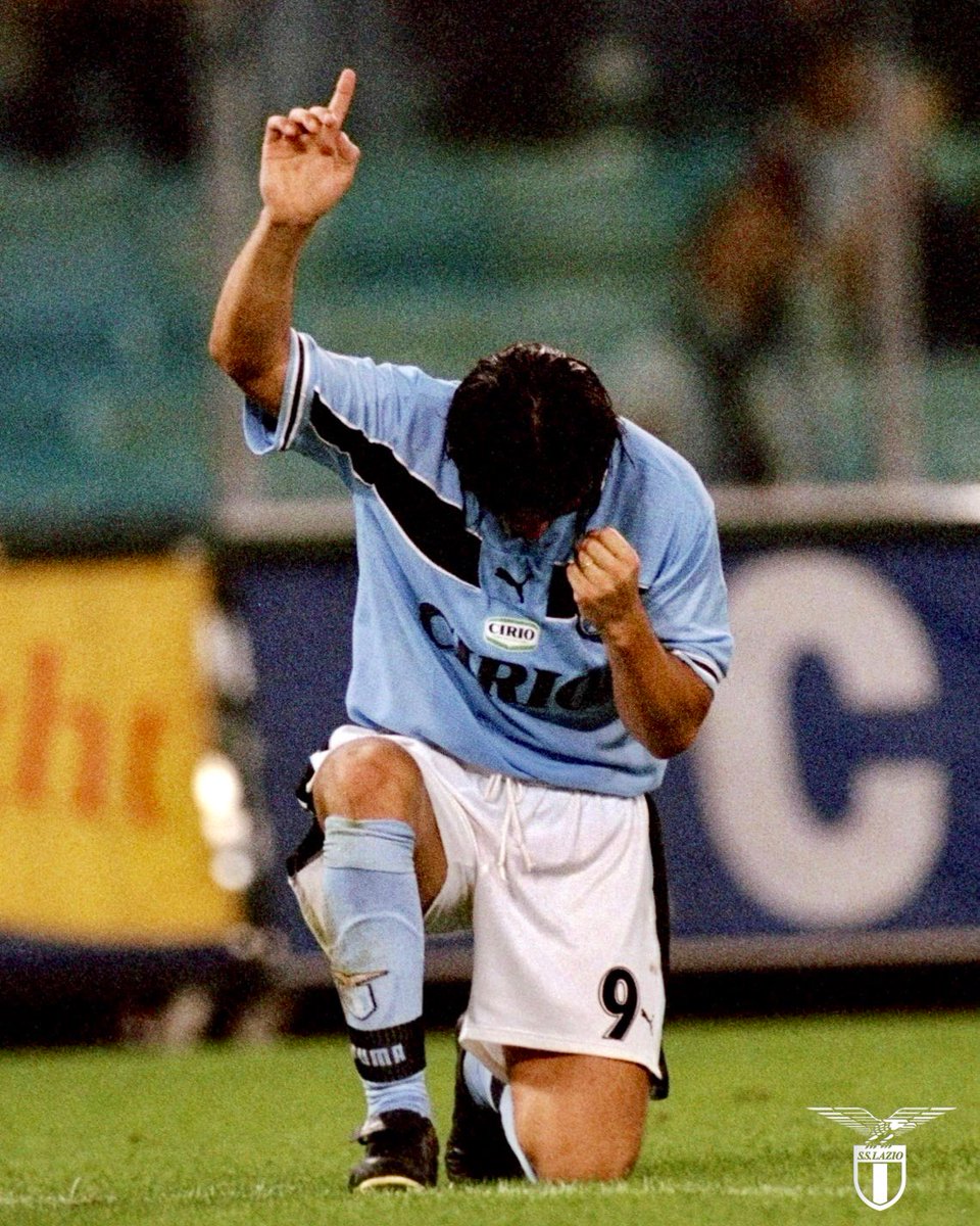 OfficialSSLazio's tweet photo. ☝️ ¡𝘍𝘦𝘭𝘪𝘻 𝘤𝘶𝘮𝘱𝘭𝘦𝘢𝘯̃𝘰𝘴, 𝘔𝘢𝘵𝘢𝘥𝘰𝘳!

#AvantiLazio 🦅 https://t.co/UzcDJB4uKU