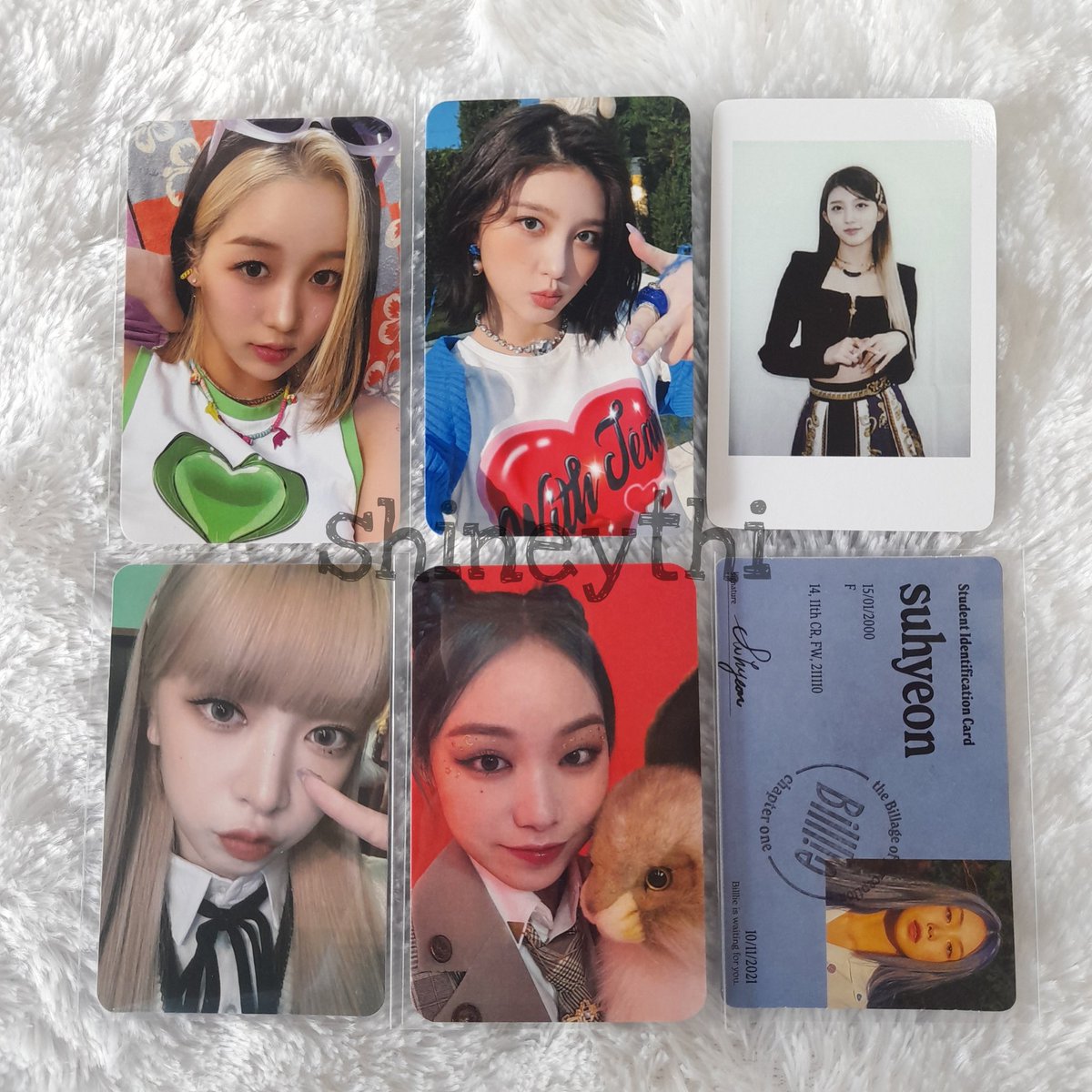 shineythi's tweet photo. — today's vvv happy mails ! 🥳🤸‍♀️

look at this‼️finally gaeul appmus comes home, really don't expect that this pc is really pretty!! 🥹🫶🏻 also the other girls are pretty too☝ https://t.co/pvUXhxKEg1