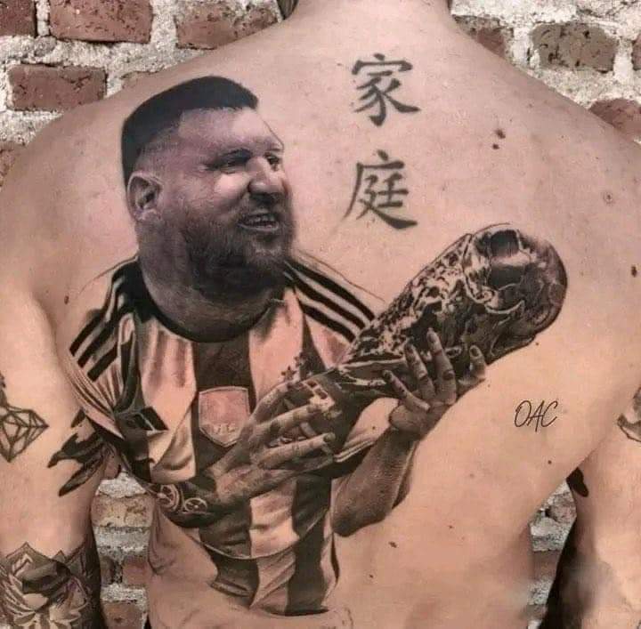 TheClubPark's tweet photo. The worst tattoo ever 😂 https://t.co/zHJf0OW7dg