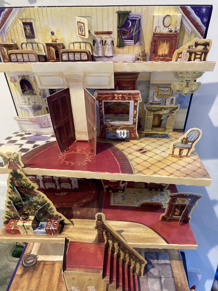 robtye8's tweet photo. The 24th has been opened and Santa Claus is Coming to Town. Merry Christmas to all and to all a goodnight! https://t.co/PRGNp4Ov53