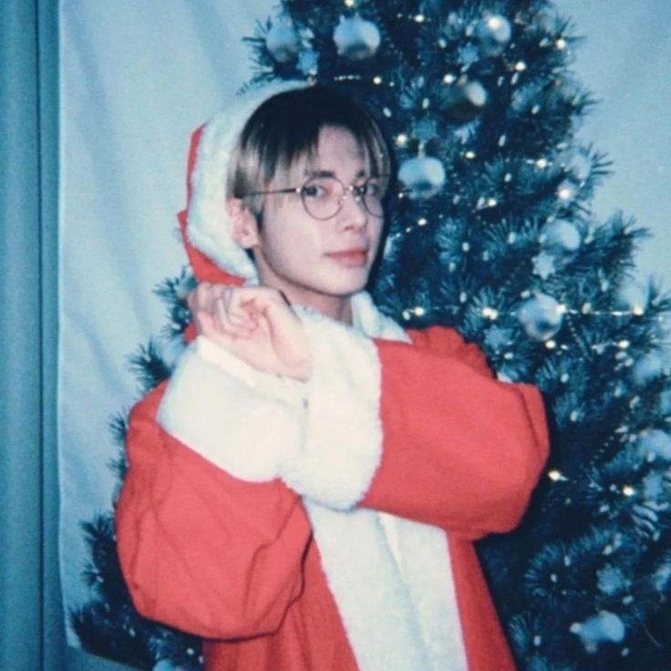 merry christmas and happy holidays! 🎄