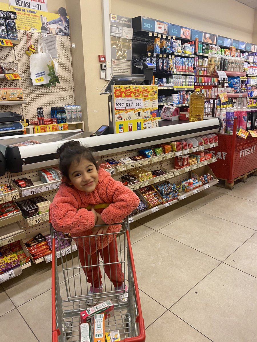Ferhat45797996's tweet photo. @stevedabitcoin Kendi market arabamızı dolduramıyoruz kızımın arabası boş kalmasın diye uğraşıyoruz 😁 https://t.co/YTqJ3cuGRn