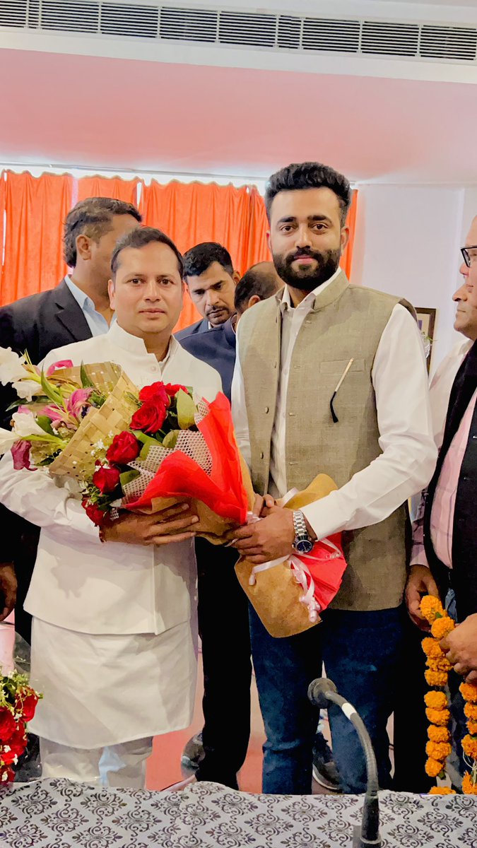 AnasPathan01's tweet photo. राजस्थान क्रिकेट संघ के निर्विरोध अध्यक्ष बनने पर श्री वैभव गहलोत जी को हार्दिक बधाई एवं शुभकामनाएं।
@VaibhavGehlot80 
#anaspathan https://t.co/CLTAYocpnL